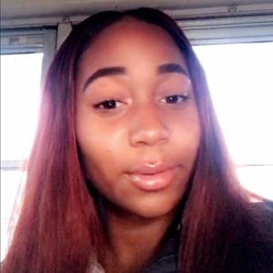 Meet your Posher, Shamia